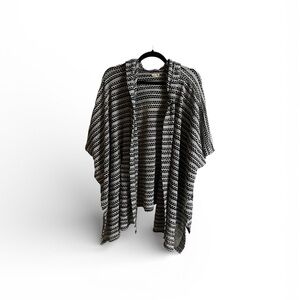 Hollister Monochrome Knit Poncho